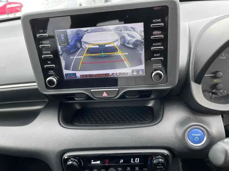 TOYOTA YARIS HYBRID X Thumbnail 11