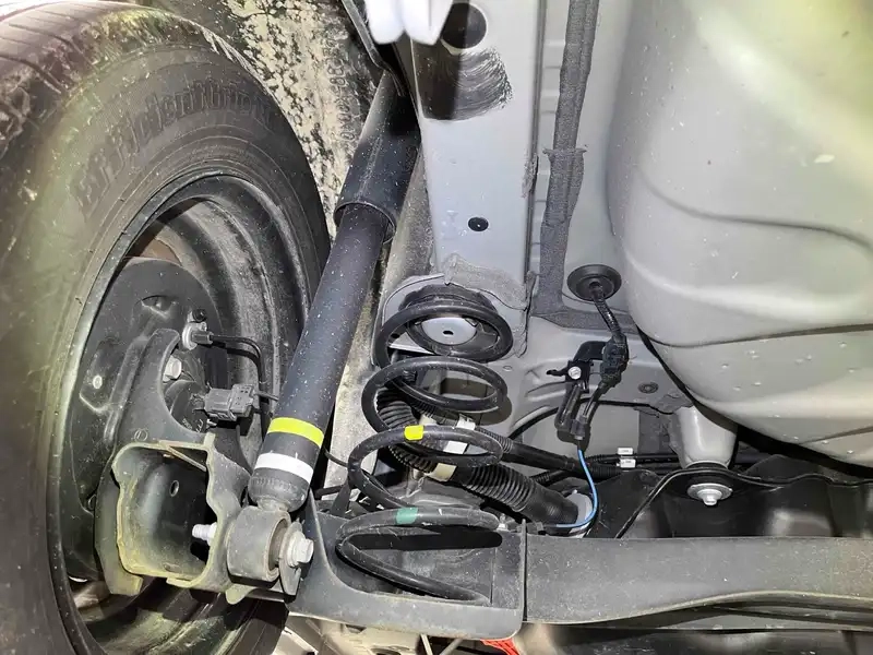 TOYOTA YARIS HYBRID X Thumbnail 19