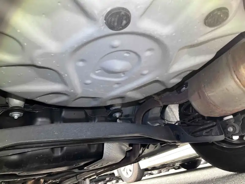 TOYOTA YARIS HYBRID X Thumbnail 17