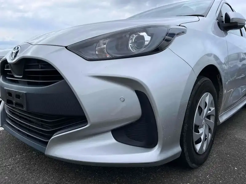 TOYOTA YARIS HYBRID X Thumbnail 16