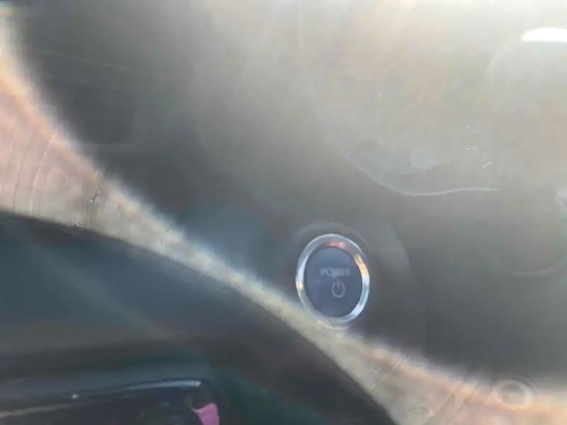 TOYOTA YARIS HYBRID X Thumbnail 9