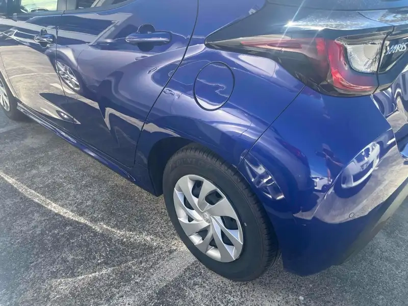 TOYOTA YARIS HYBRID X Thumbnail 15