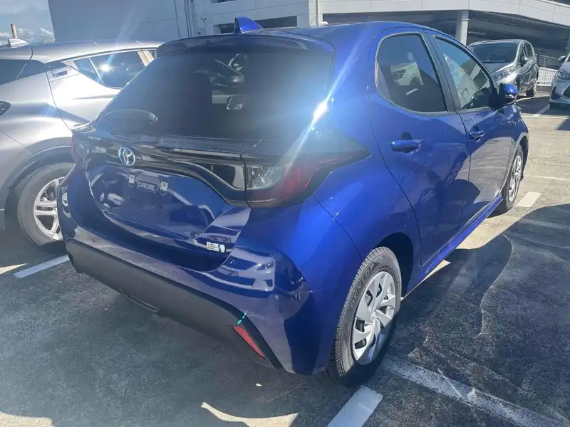 TOYOTA YARIS HYBRID X Thumbnail 30
