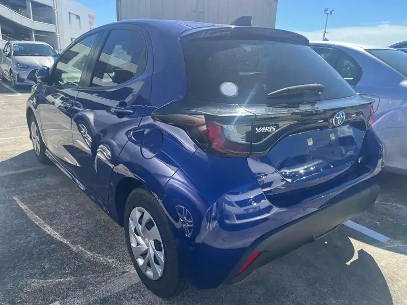 TOYOTA YARIS HYBRID X Thumbnail 14
