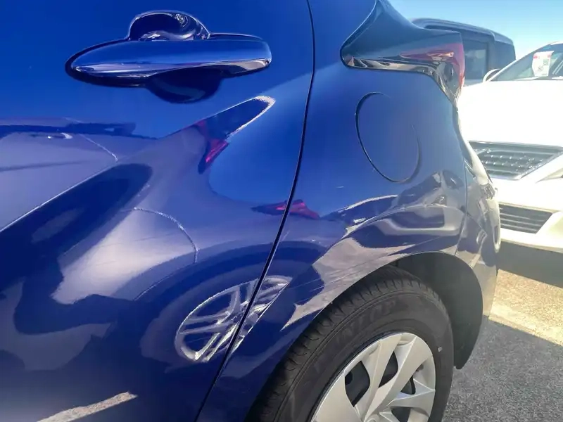 TOYOTA YARIS HYBRID X Thumbnail 23