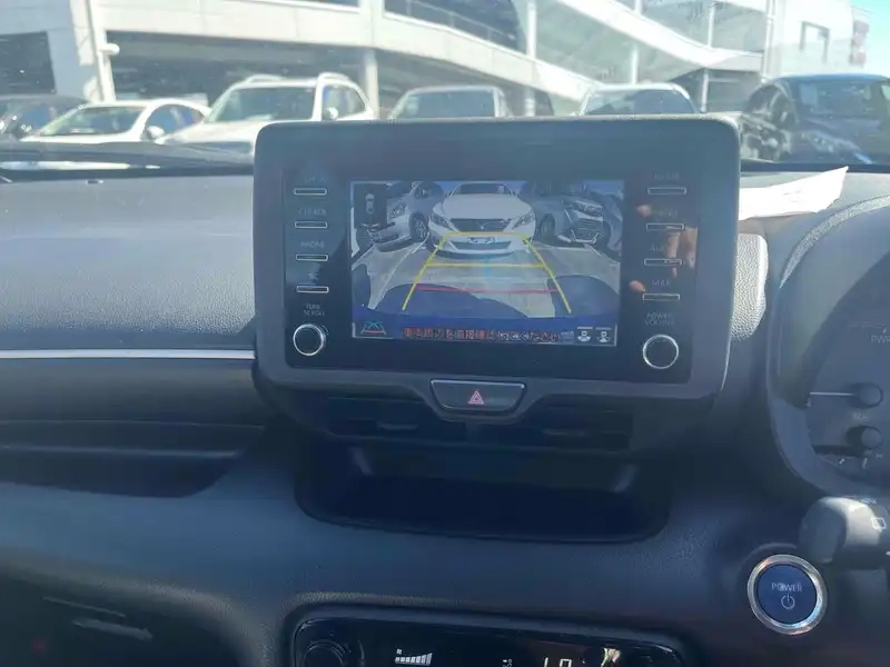 TOYOTA YARIS HYBRID X Thumbnail 10