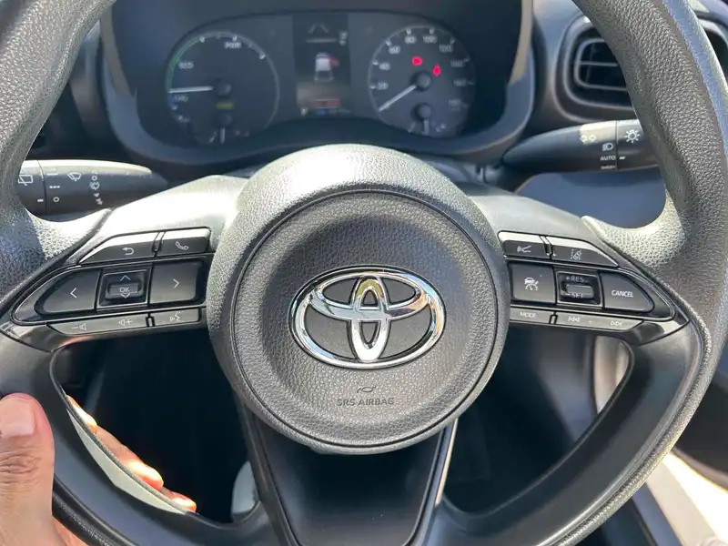 TOYOTA YARIS HYBRID X Thumbnail 35