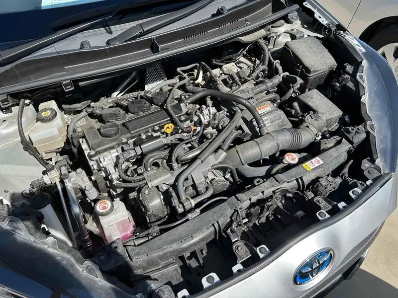 TOYOTA YARIS HYBRID X Thumbnail 12