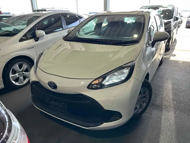 TOYOTA AQUA B Thumbnail 9