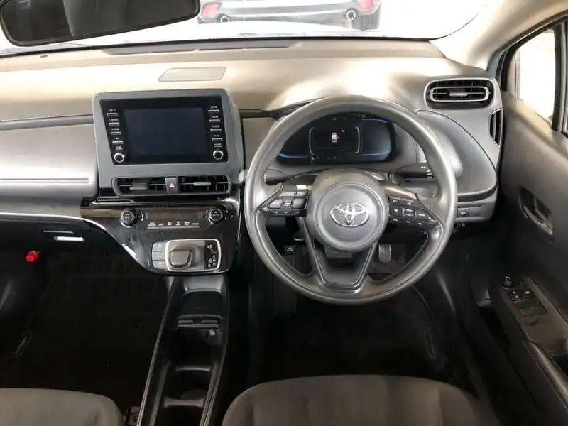 TOYOTA AQUA B Thumbnail 7