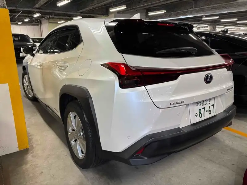 LEXUS UX UX250H VERSION C Thumbnail 2