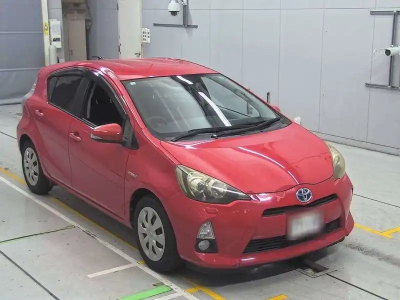 TOYOTA AQUA S Thumbnail 8