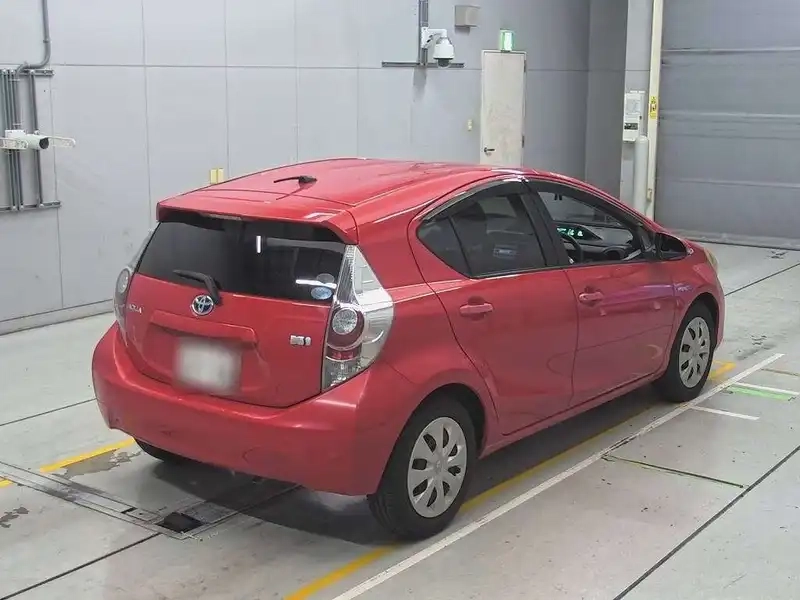TOYOTA AQUA S Thumbnail 4