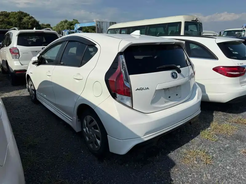 TOYOTA AQUA S BODYKIT Thumbnail 2