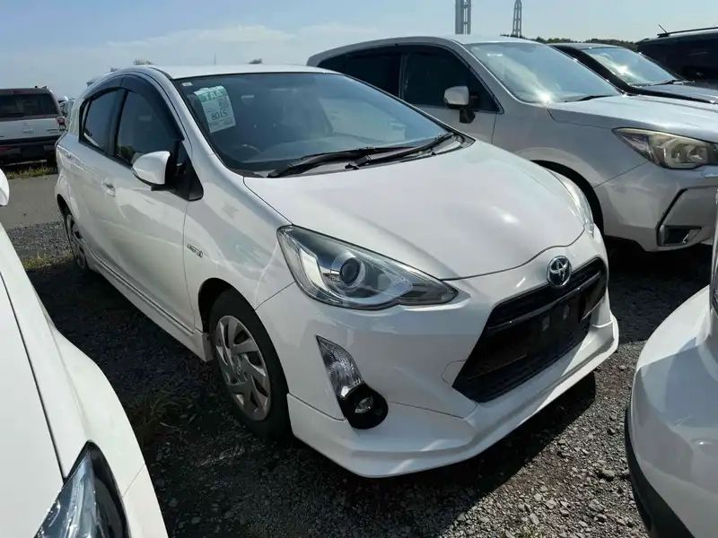 TOYOTA AQUA S BODYKIT Thumbnail 1