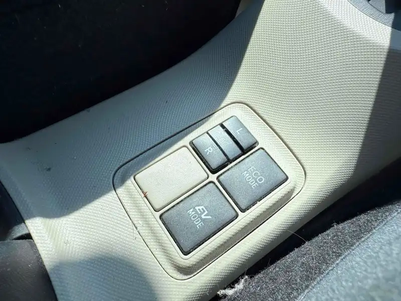 TOYOTA AQUA G Thumbnail 7