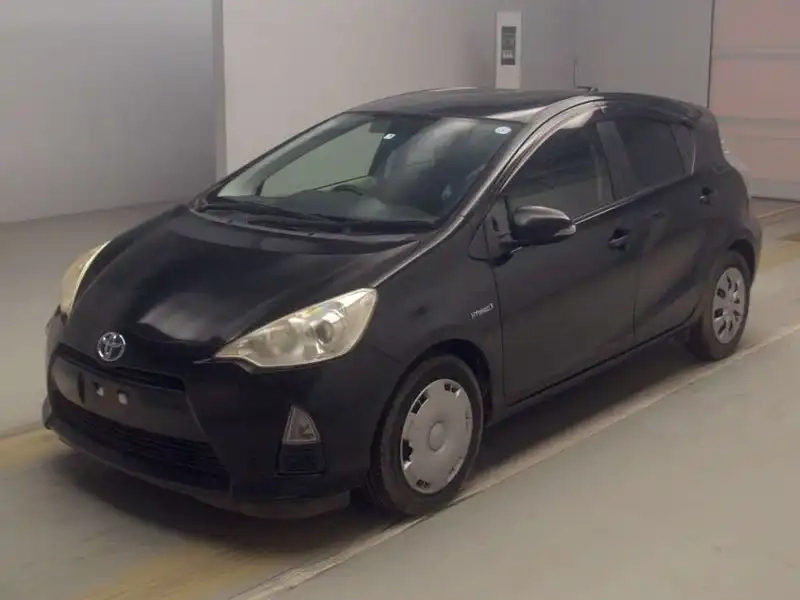 TOYOTA AQUA G Thumbnail 3