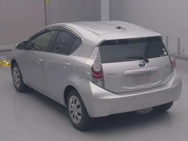 TOYOTA AQUA G Thumbnail 7
