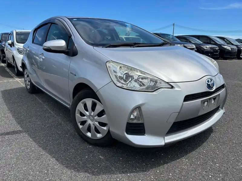 TOYOTA AQUA G Thumbnail 1