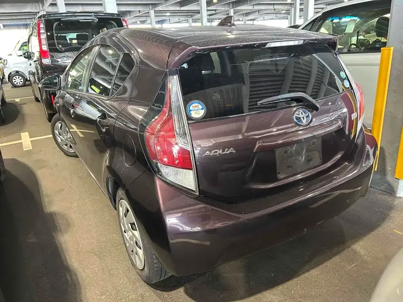 TOYOTA AQUA S Thumbnail 5