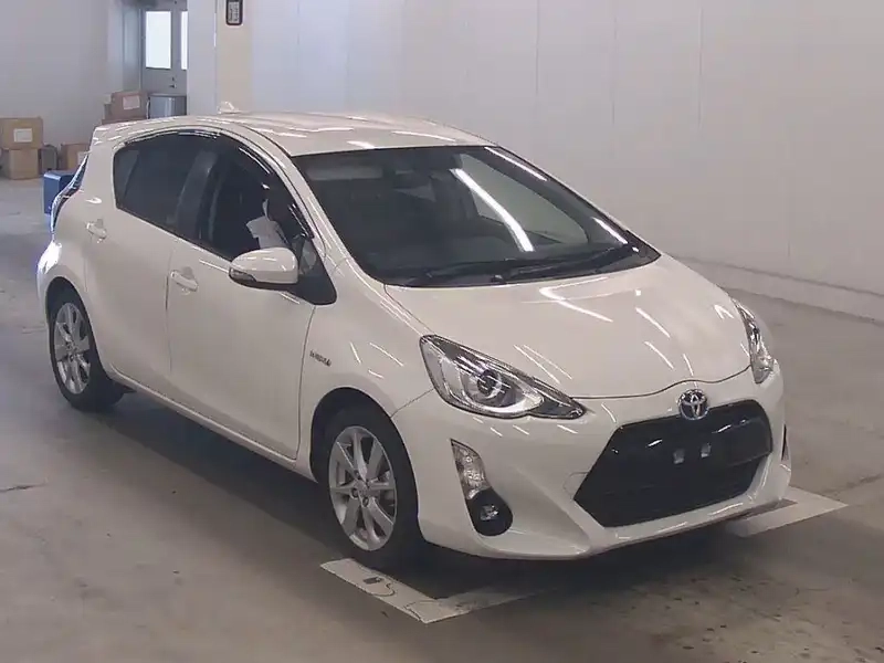 TOYOTA AQUA G BLACK SOFT LEATHER SELECTION Thumbnail 3