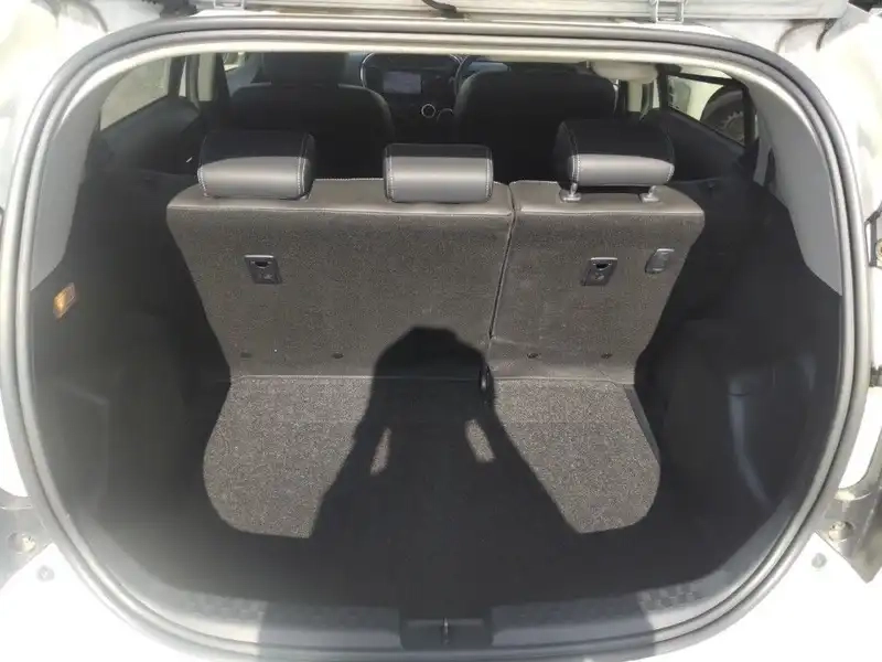 TOYOTA AQUA CROSSOVER Thumbnail 7