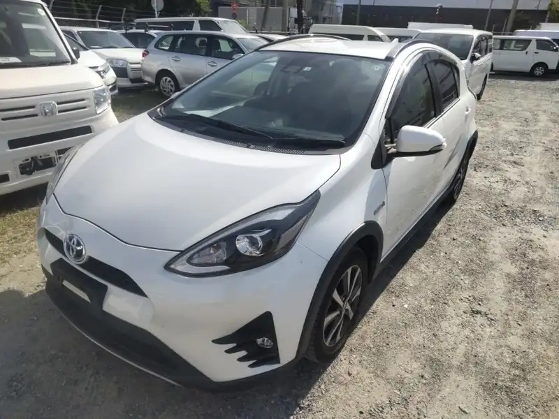 TOYOTA AQUA CROSSOVER Thumbnail 13