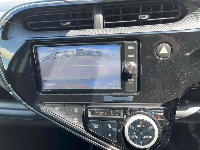 TOYOTA AQUA CROSSOVER Thumbnail 15