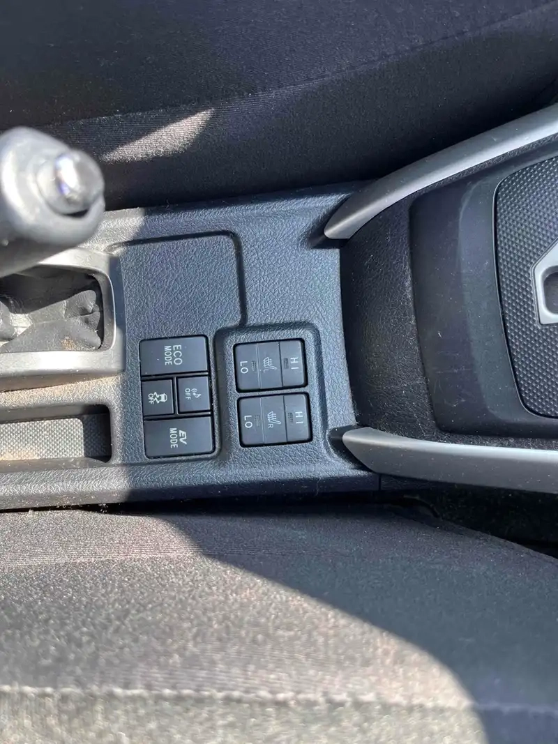 TOYOTA COROLLA FIELDER HYBRID Thumbnail 12