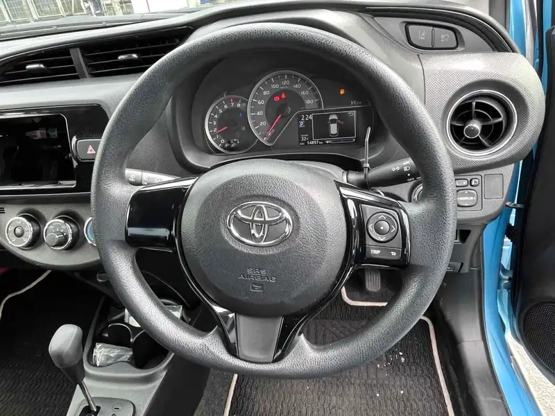 TOYOTA VITZ 1.3F LED EDITION Thumbnail 12