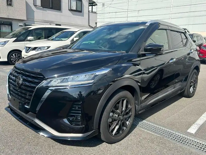 NISSAN KICKS X Thumbnail 1