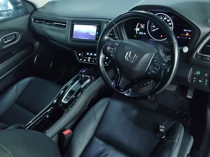 HONDA VEZEL HYBRID Z HONDA SENSING Thumbnail 3
