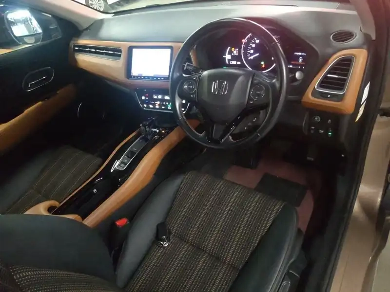 HONDA VEZEL HYBRID Z HONDA SENSING Thumbnail 7