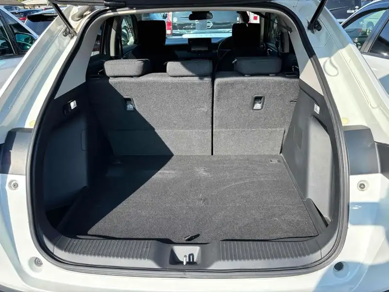 HONDA VEZEL HYBRID E:HEV X Thumbnail 11