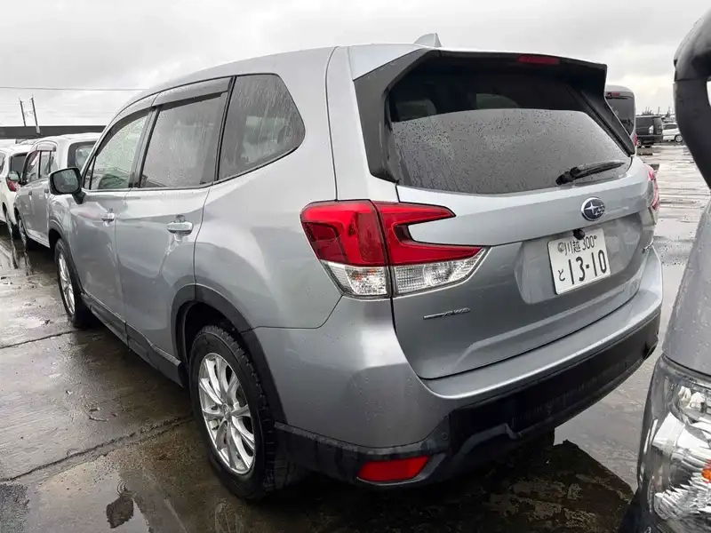 SUBARU FORESTER TOURING Thumbnail 2