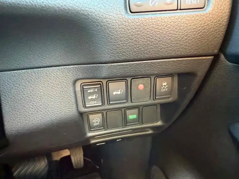 NISSAN X-TRAIL 20XT Thumbnail 11