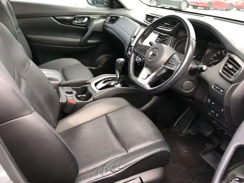NISSAN XTRAIL 20XI 7ST Thumbnail 5