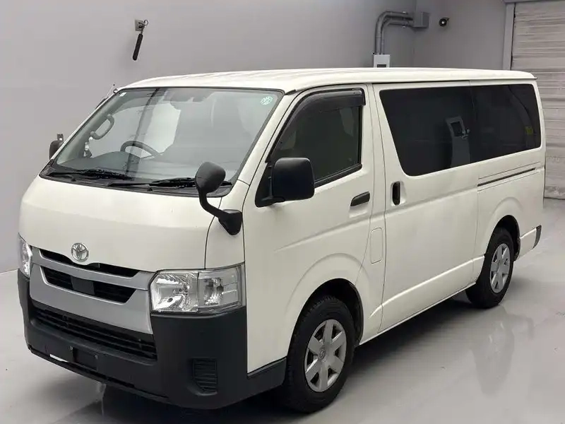 TOYOTA HIACE VAN LONGDX Thumbnail 3