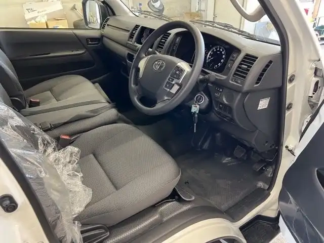 TOYOTA HIACE VAN LONG DX GL PACKAGE Thumbnail 5