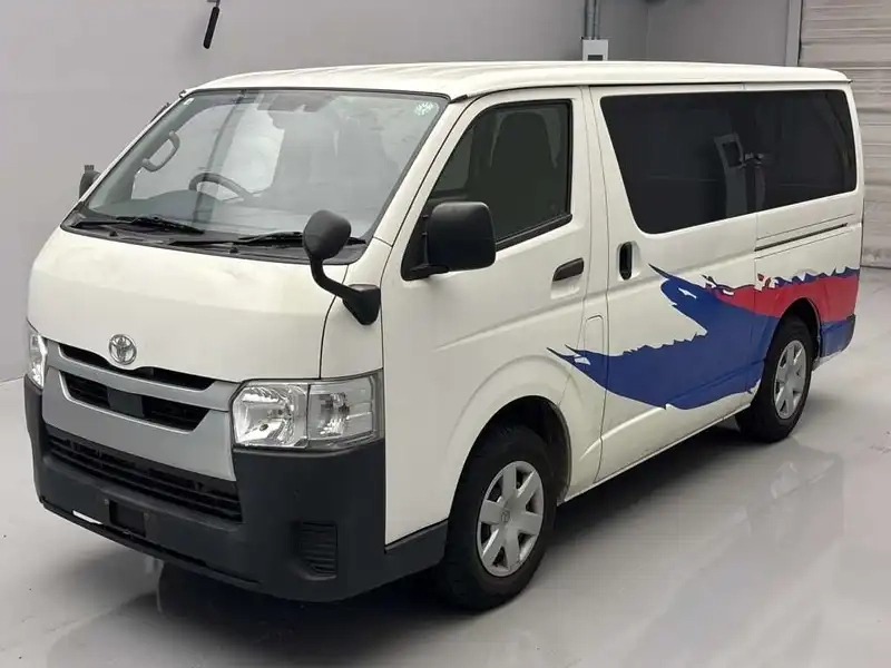 TOYOTA HIACE VAN LONGDX Thumbnail 3