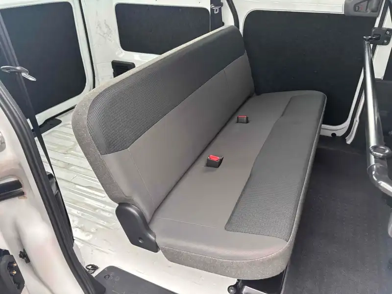 NISSAN NV200 VX Thumbnail 9