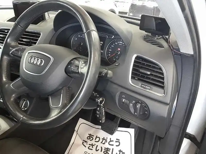 AUDI Q3 2.0TFSI QUATTRO 180PS Thumbnail 3