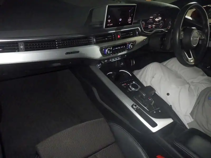 AUDI A5 SPORTBACK QUATTRO SPORT S-LINE Thumbnail 3