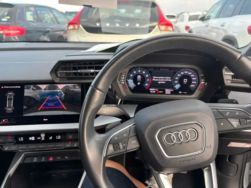 AUDI A3 SPORTBACK 30TFSI Thumbnail 4
