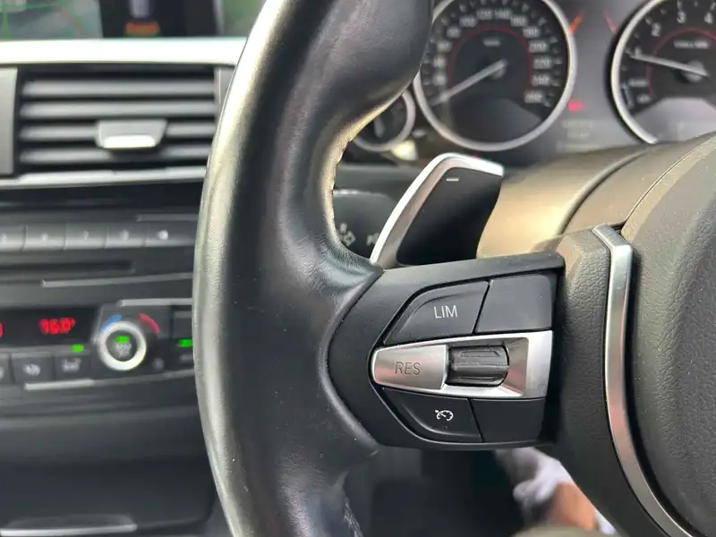 BMW 320I TOURING M-SPORT Thumbnail 11