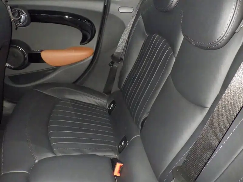 MINI 5D COOPER S SEVEN Thumbnail 8