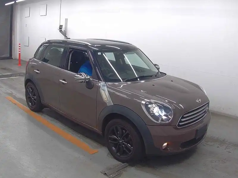 MINI 5D COOPER CROSSOVERVALENTINE ROAD Thumbnail 1
