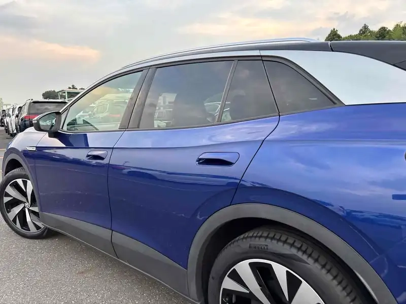 VOLKSWAGEN ID.4 PRO LAUNCH EDITION Thumbnail 13