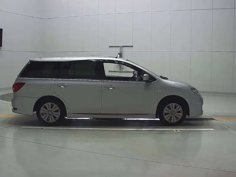 NISSAN WINGROAD 15S Thumbnail 4