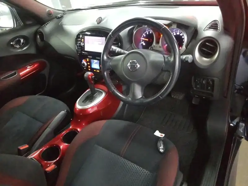 NISSAN JUKE 15RX PERSONALIZATION Thumbnail 3